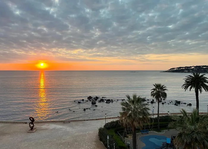 Azur Riviera Apartment